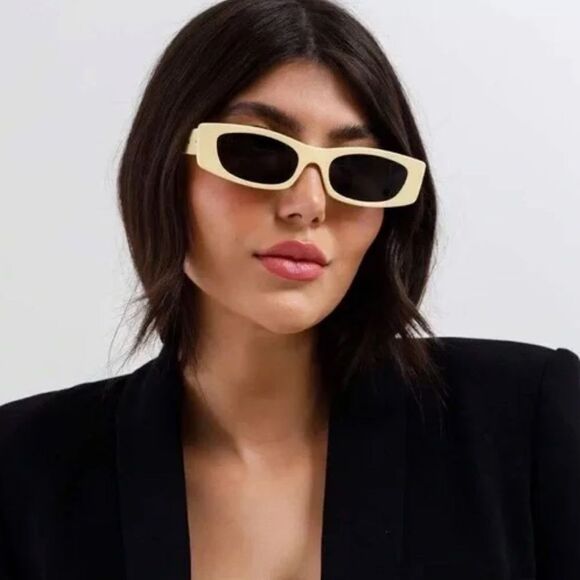 NEW CELINE Sunglasses CL40245U 5539A Shiny Solid Butter Beige Grey Women